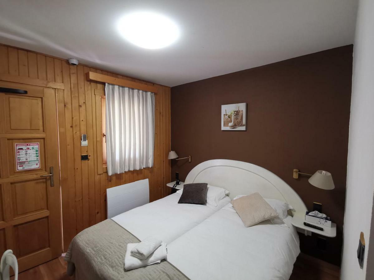 Auberge Saint-Jean Villequier-Aumont Eksteriør bilde