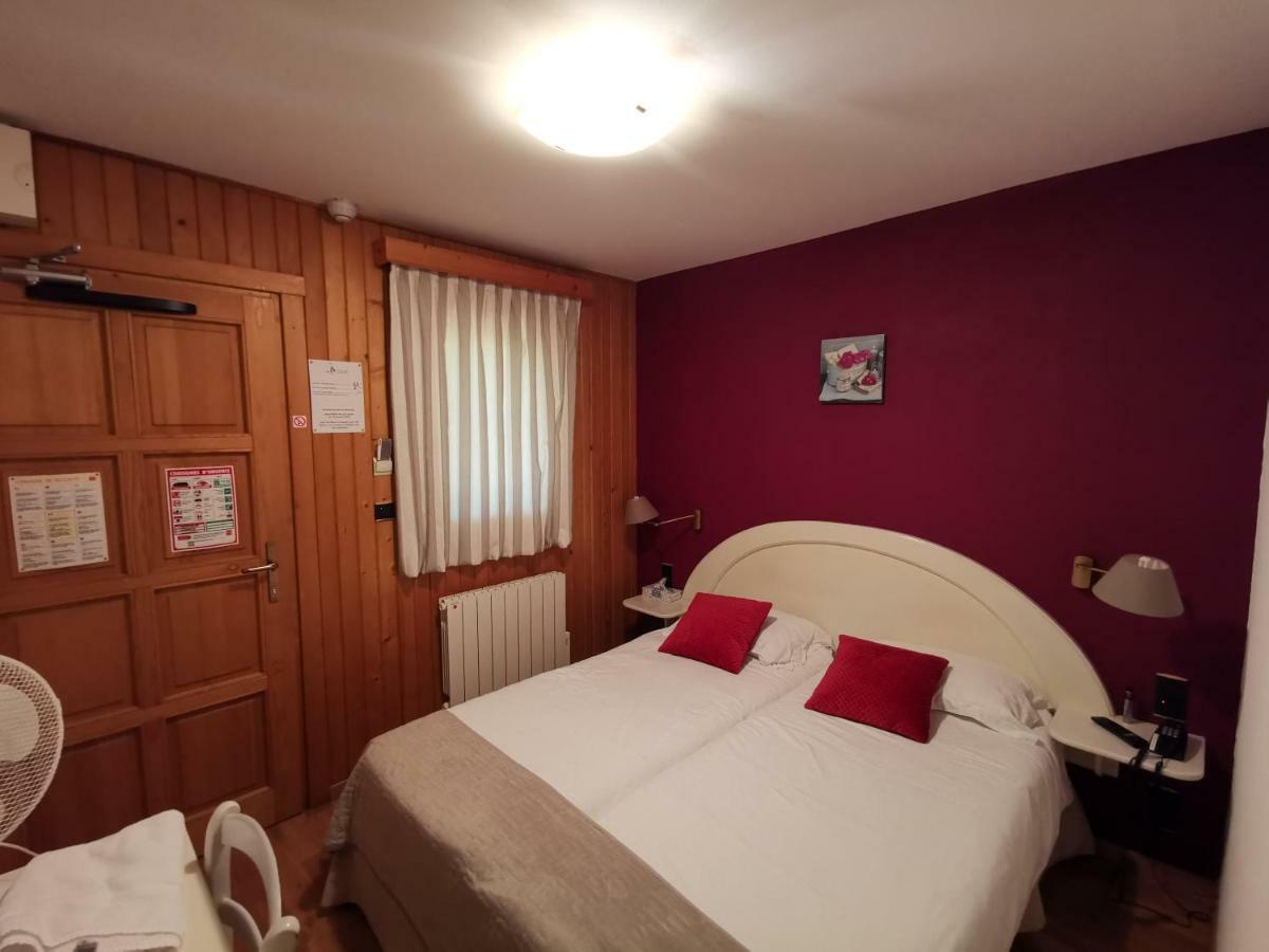 Auberge Saint-Jean Villequier-Aumont Eksteriør bilde